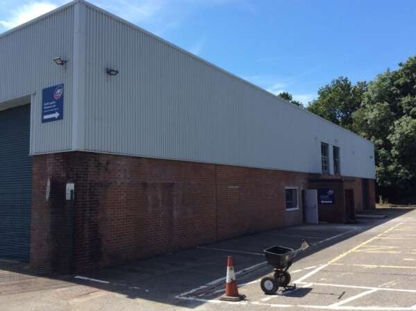 Metal cladding cleaning — photograph from JettaClean